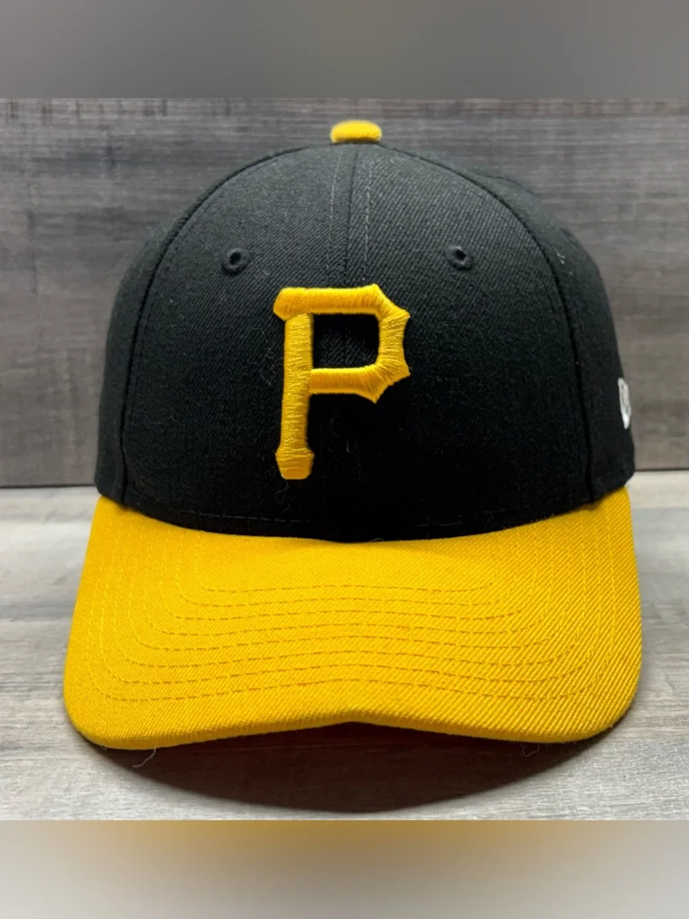 New Era 9Forty Black and Yellow Pittsburgh Pirates 'P' Baseball Cap